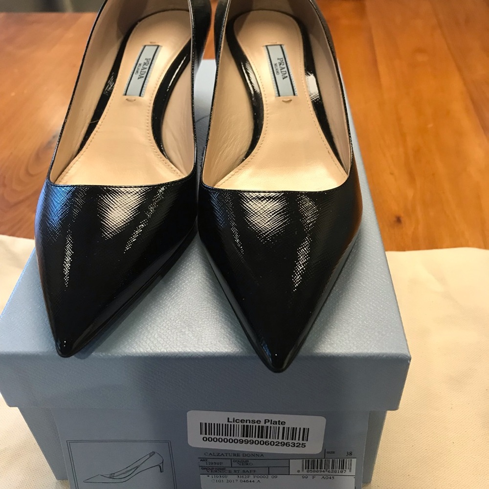 Prada Black Patent Saffiano Leather pumps